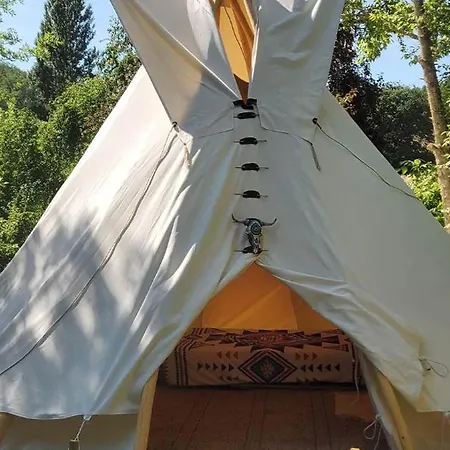 Tipi Des Sioux Οργανωμένο κάμπινγκ Moulayres
